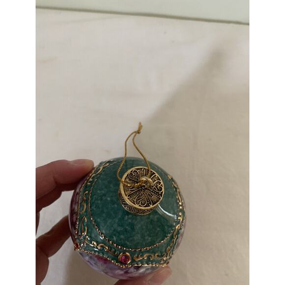 Bradford Editions Ornaments Lena Liu's Hummingbird Green Heirloom Porcelain - Picture 6 of 6